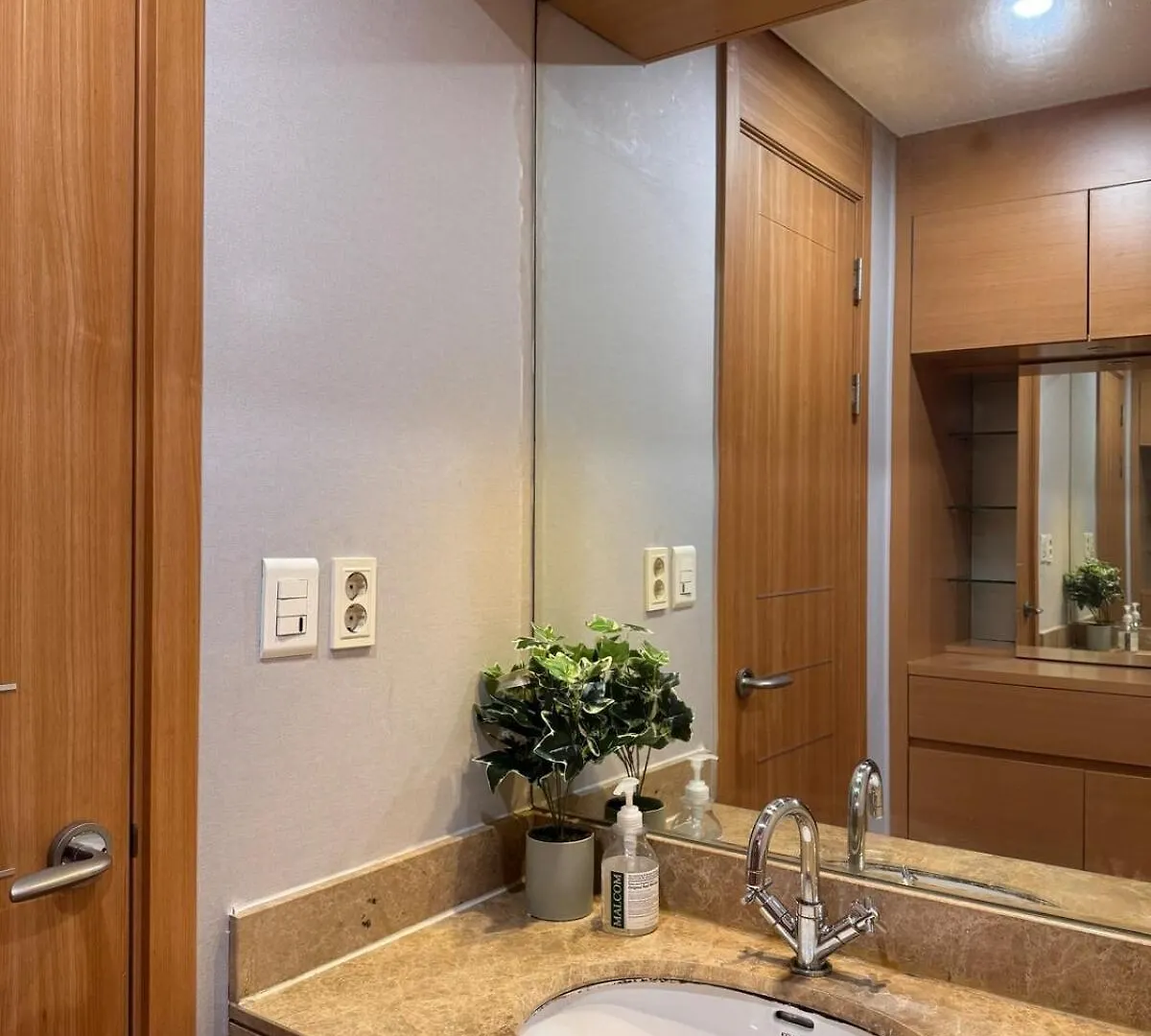 Close To Seoul Station Warm Home With Seoul Park View アパート