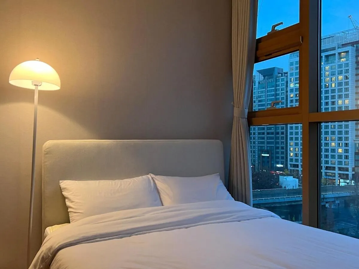 Close To Seoul Station Warm Home With Seoul Park View